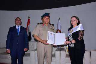 مدير كلية الدفاع الوطني ونائب...