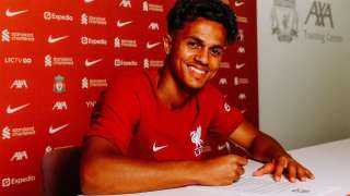ليفربول يعلن تعاقده مع فابيو...
