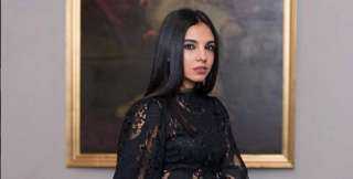 سلمي أبو ضيف تخطف الأنظار...
