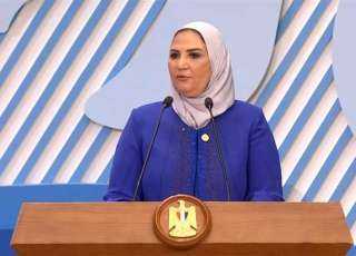 القباج تستعرض تقريرًا عن جهود...