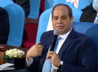 السيسي: المصريين بيدخلوا جمعيات عشان...