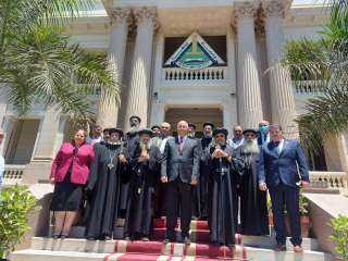 رئيس جامعة بنها يستقبل وفدًا...