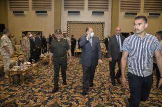 محافظ أسيوط يقدم التهنئة لقائد...
