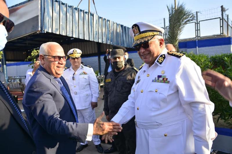 محافظ بورسعيد يزور الإدارة العامة لتأمين محور قناة السويس لتقديم التهنئة بعيد الاضحى المبارك