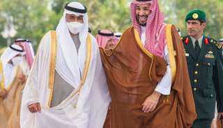 الرئيس الإماراتي يصل إلى السعودية...