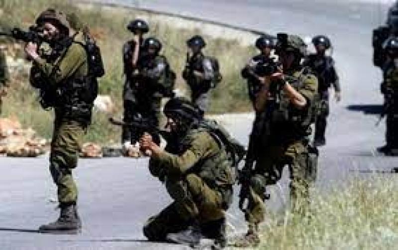 إصابة 3 فلسطينيين برصاص الاحتلال الإسرائيلي بالضفة الغربية