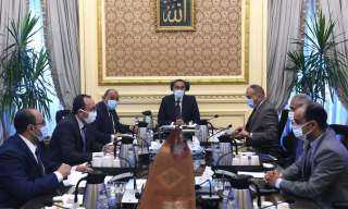 رئيس الوزراء يتابع موقف تقنين...