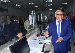 محافظ بورسعيد يتفقد سير العمل...