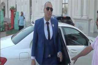 فيديو.. تفاصيل موكب مدرس الفلسفة...