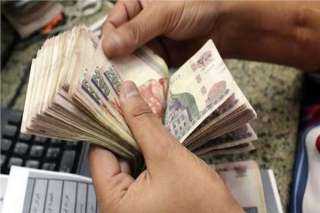 المالية تواصل صرف مرتبات العاملين...