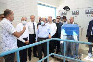 وزير التنمية المحلية ومحافظ المنيا...
