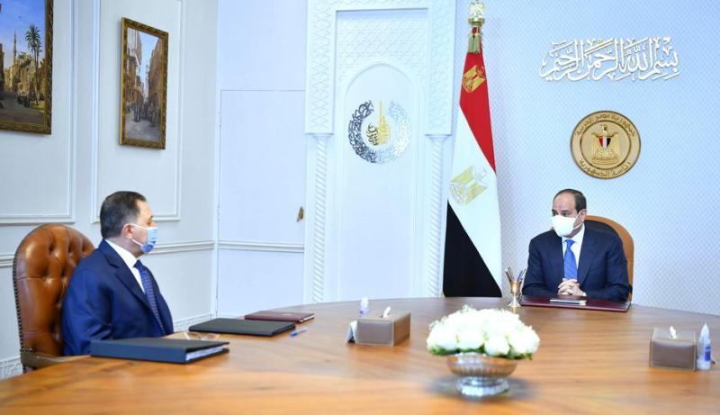 الرئيس السيسى يجتمع بوزير الداخلية