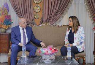محافظ دمياط تُهنئ اللواء حسام...
