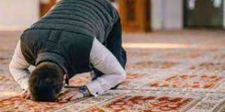 الافتاء توضح حكم تأخير الصلاة...