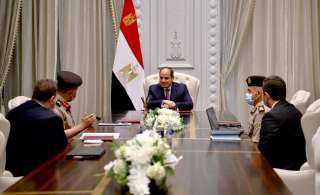 الرئيس السيسى يتابع عدد من...