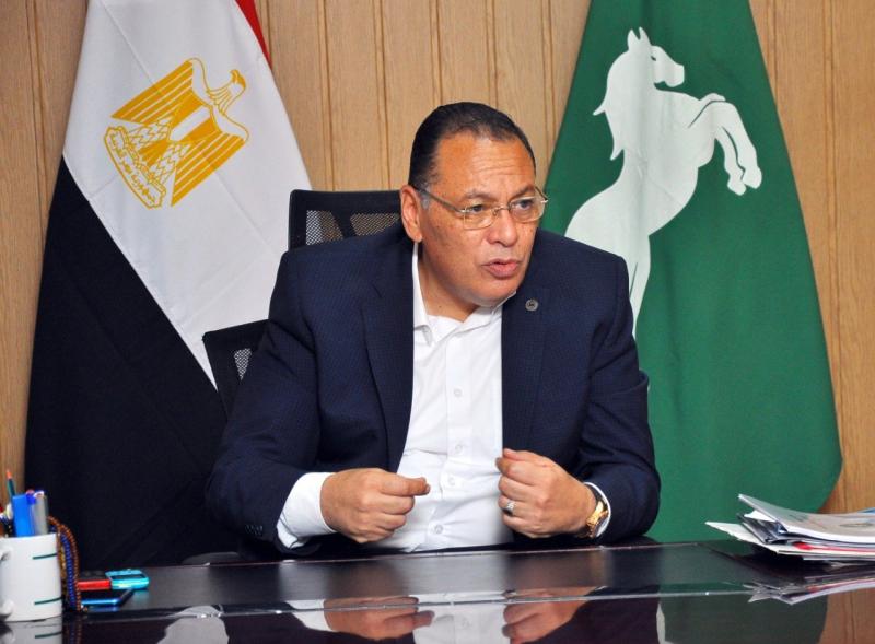ضبط لحوم ومستحضرات تجميل مجهوله المصدر خلال حملات رقابية على الأنشطة التجارية بمركز ومدينة أبو حماد