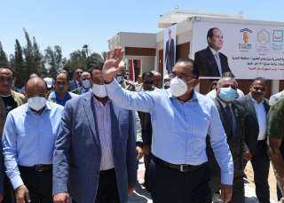 مدبولى يتفقد مشروع إنشاء مجمع...