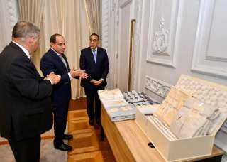 السيسي يتابع إستراتيجية الدولة لتطوير...