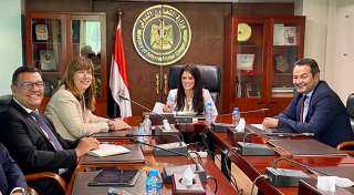 وزيرة التعاون الدولي تلتقى المديرة...