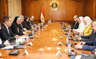 وزيرتا التجارة والتضامن تبحثان سبل...