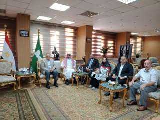 محافظ الشرقية يلتقي الشيخ عبد...
