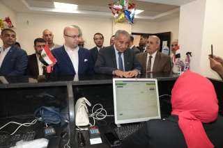 وزير التموين ومحافظ بني سويف...
