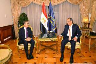 وزير الاتصالات يستقبل محافظ الغربية...