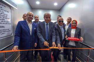 وزير التموين يفتتح مكتب السجل...