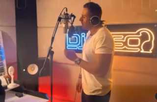 شاهد.. محمد نور يختار موهبة...
