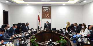 رئيس الوزراء يطمئن على إجراءات...