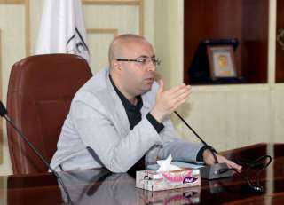 محافظ بني سويف يناقش نتائج...