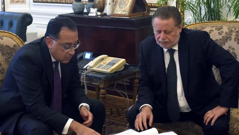 تفاصيل لقاء رئيس الوزراء مع محافظ البنك المركزى