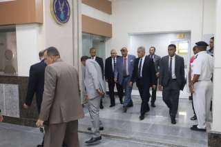 وزير القوى العاملة يتفقد وحدة...