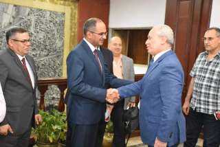 زيارة نائب وزير الإسكان ووفد...