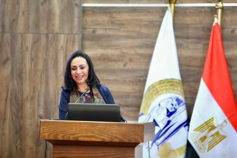 ”القومى للمرأة” يناقش دور المرأة فى المبادرة الوطنية للمشروعات الخضراء الذكية