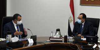 رئيس الوزراء يلتقي وزير الإنتاج...