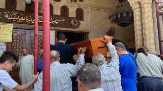 وصول جثمان المخرج علي عبد...