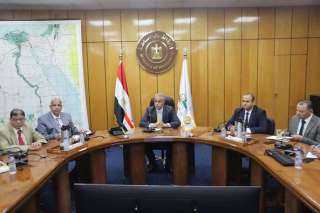 وزير القوى العاملة يستكمل لقاءاته...