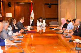 وزيرة الهجرة تستقبل رئيس وأعضاء...