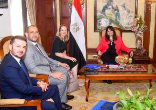 وزيرة الهجرة تستقبل نائب مدير...
