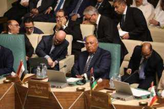 شكري يغادر الجلسة الافتتاحية لوزراء...