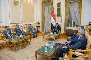 وزير الدولة للإنتاج الحربي يستقبل...