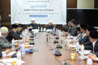 وزير الأوقاف يُلقي محاضرة حول...