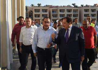 رئيس الوزراء يتفقد استعدادات عدد...