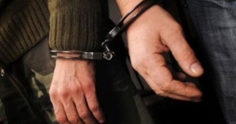 حبس مسجل ضبطت بحيازته أسلحة نارية وذخائر بدون تراخيص فى حلوان