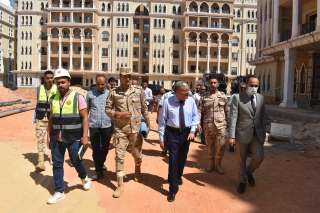 محافظ المنيا يتفقد المشروع القومي...