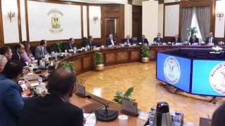 رئيس الوزراء يلتقي أعضاء اتحاد...