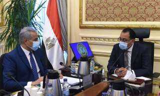 رئيس الوزراء يتابع مع وزير...