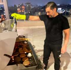هاني سلامة ينشر صورة له...