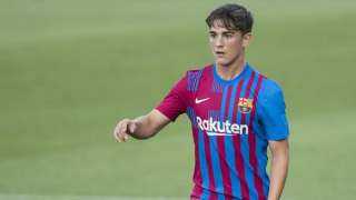 برشلونة يعلن تجديد عقد نجمه...
